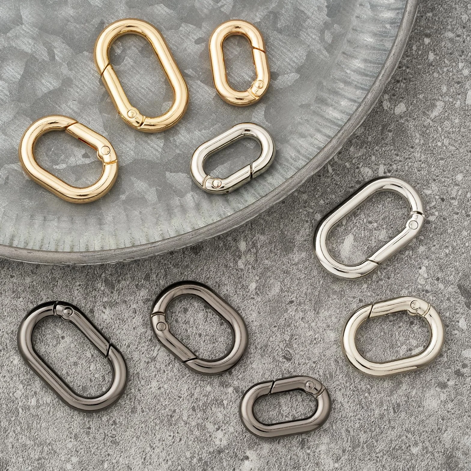 Lot de 12 Petits mousquetons à Ressort en métal Ovale pour Porte-clés, Escalade