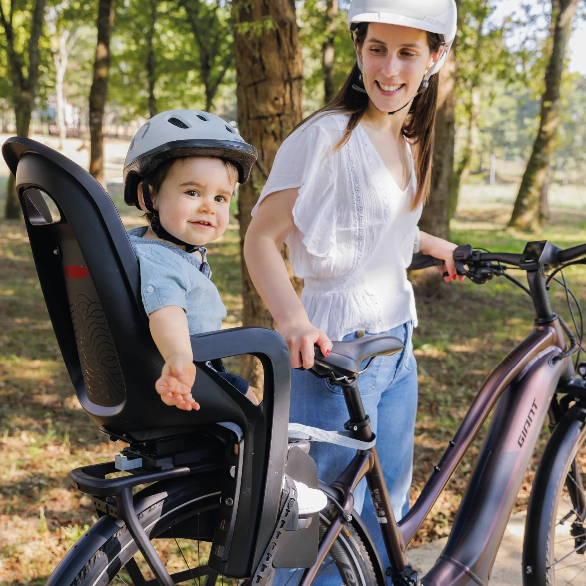 Siège Enfant vélo arrière Polisport Groovy MIK-HD pour Porte-Bagages MIK-HD, Installation Rapide et sûre, Design modernisé, Confort Optimal, Jusqu’à 22 kg et 110 cm, Couleur Noir/Gris Foncé
