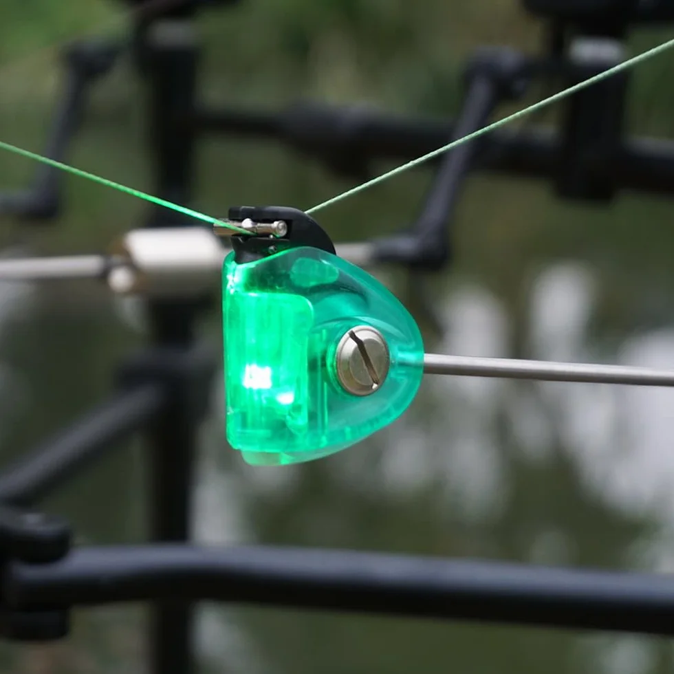 Lot de 4 indicateurs de touche lumineux (swingers) pour la pêche à la carpe