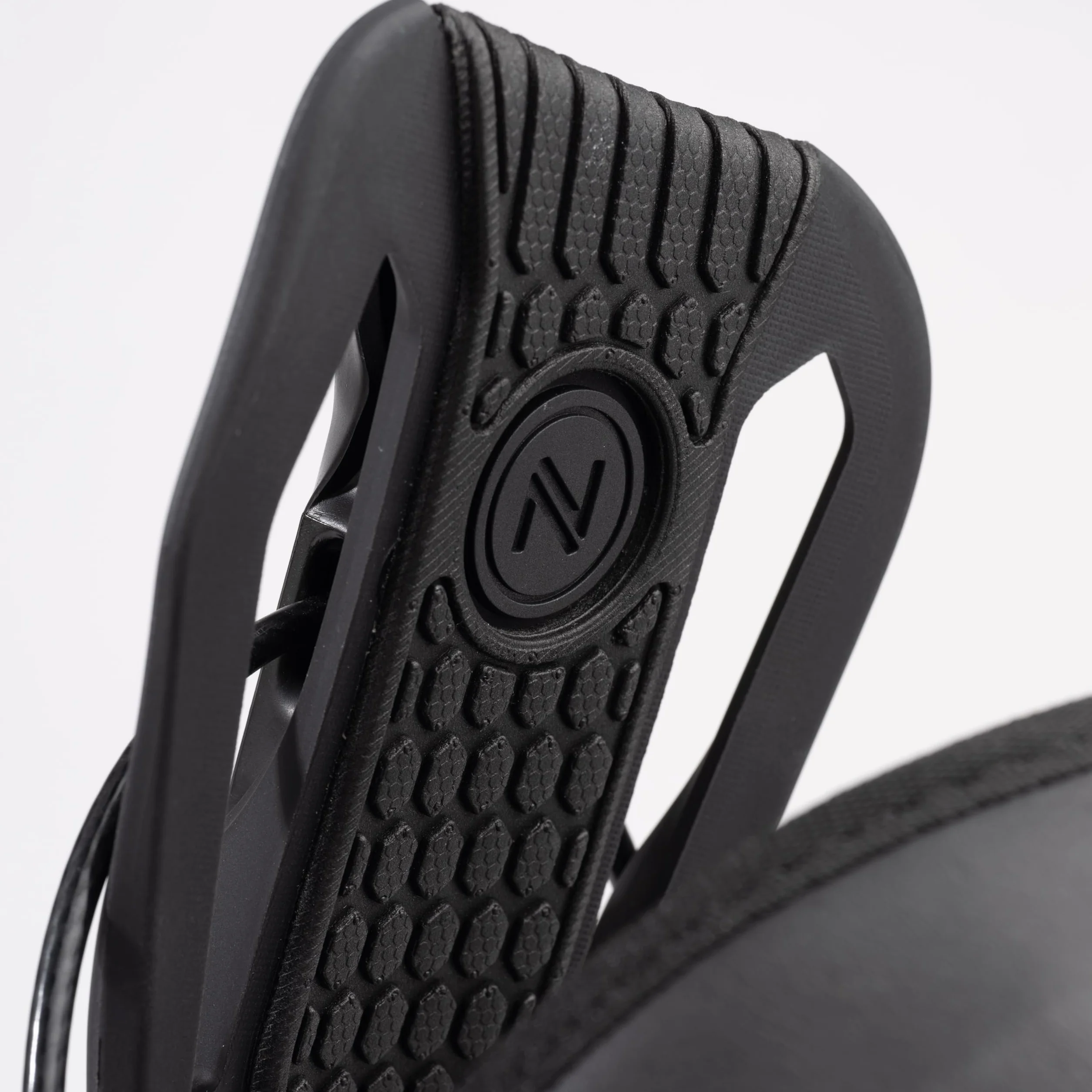 Fixations de Snowboard Nidecker Flow Nexus Flex All-Mountain Confortable avec Plaque de Base en Nylon rempli de Verre - XL - Black