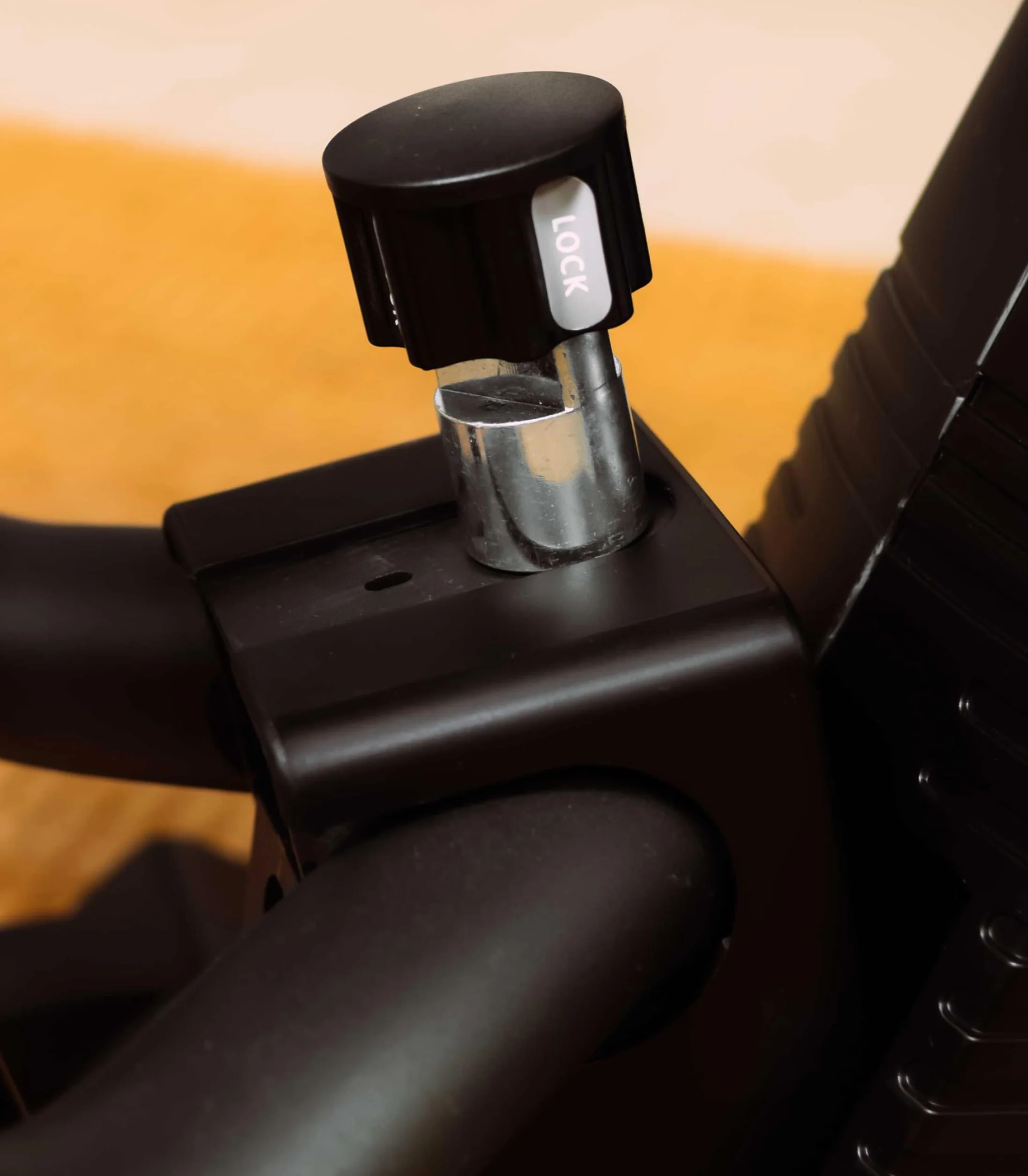 Care Fitness ELLIXUM FD Vélo Elliptique 23 Programmes 16Kg Masse d'Inertie Résistance Magnétique