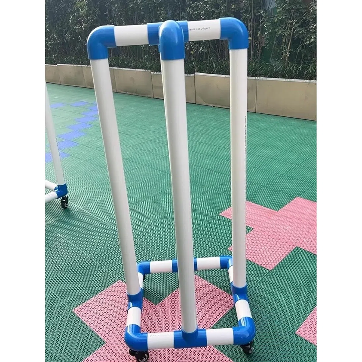 Hula Hoop et support de corde à sauter, chariot de rangement autonome de fitness, organisateur d'équipement de sport mobile pour garage et aire de jeux