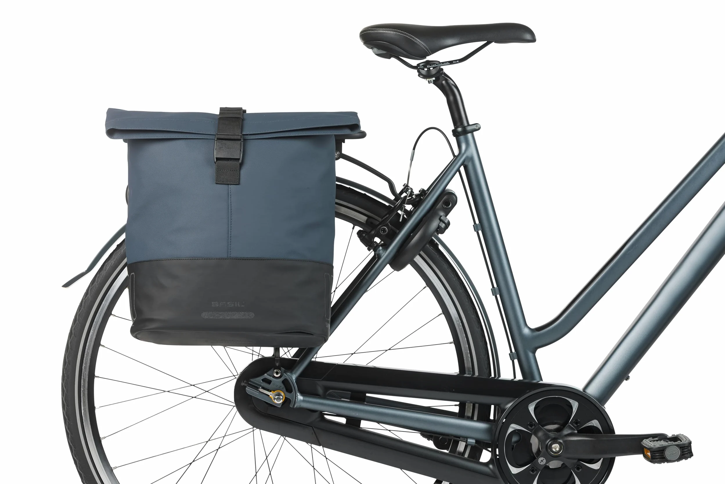 Basil Cove Sacoche pour porte-bagages double avec plaque adaptateur MIK 28-32 L imperméable, réfléchissant et recyclable, 29 x 14,5 x 36 cm, bleu/noir