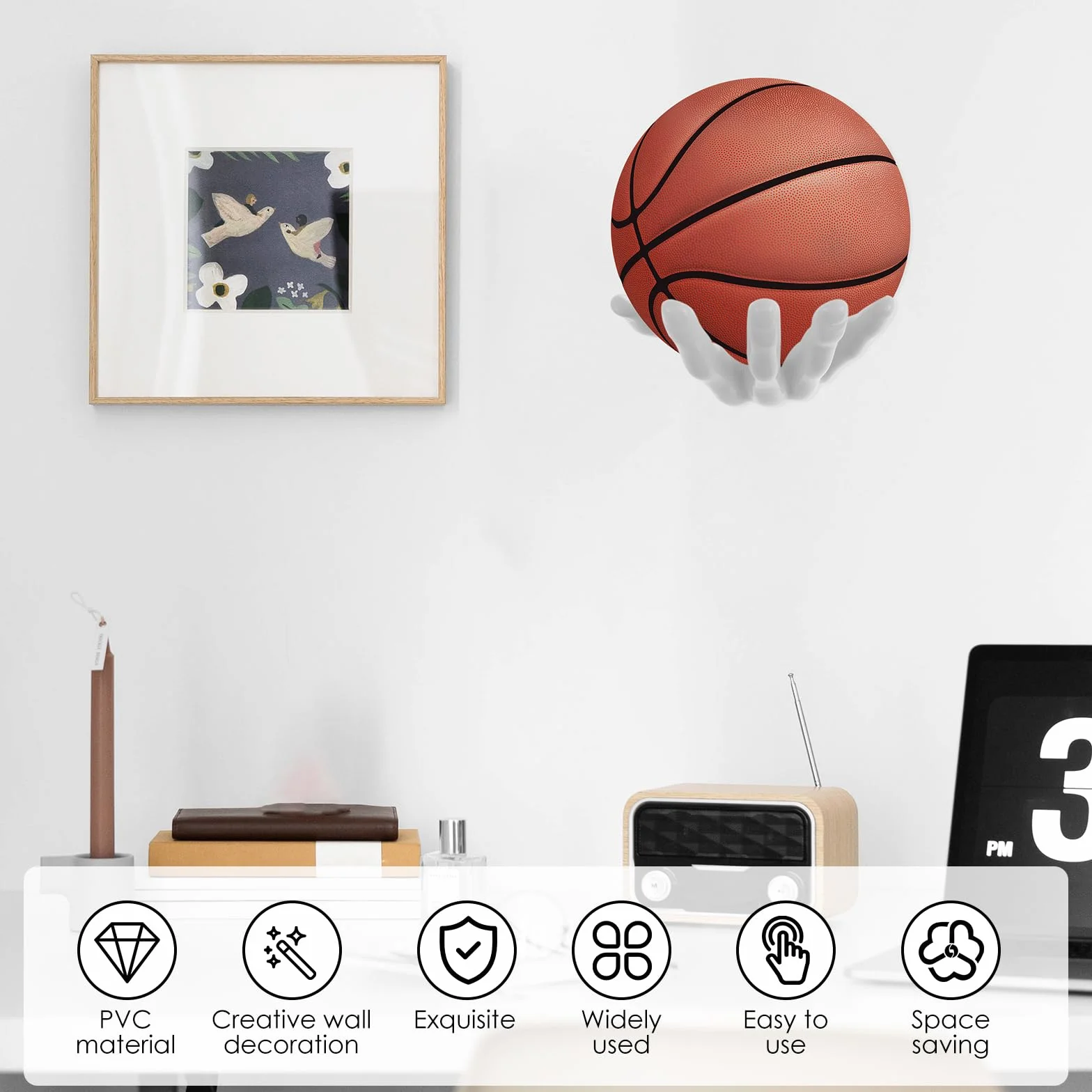Support mural pour ballon de basketball en forme de main noir, économisant l'espace