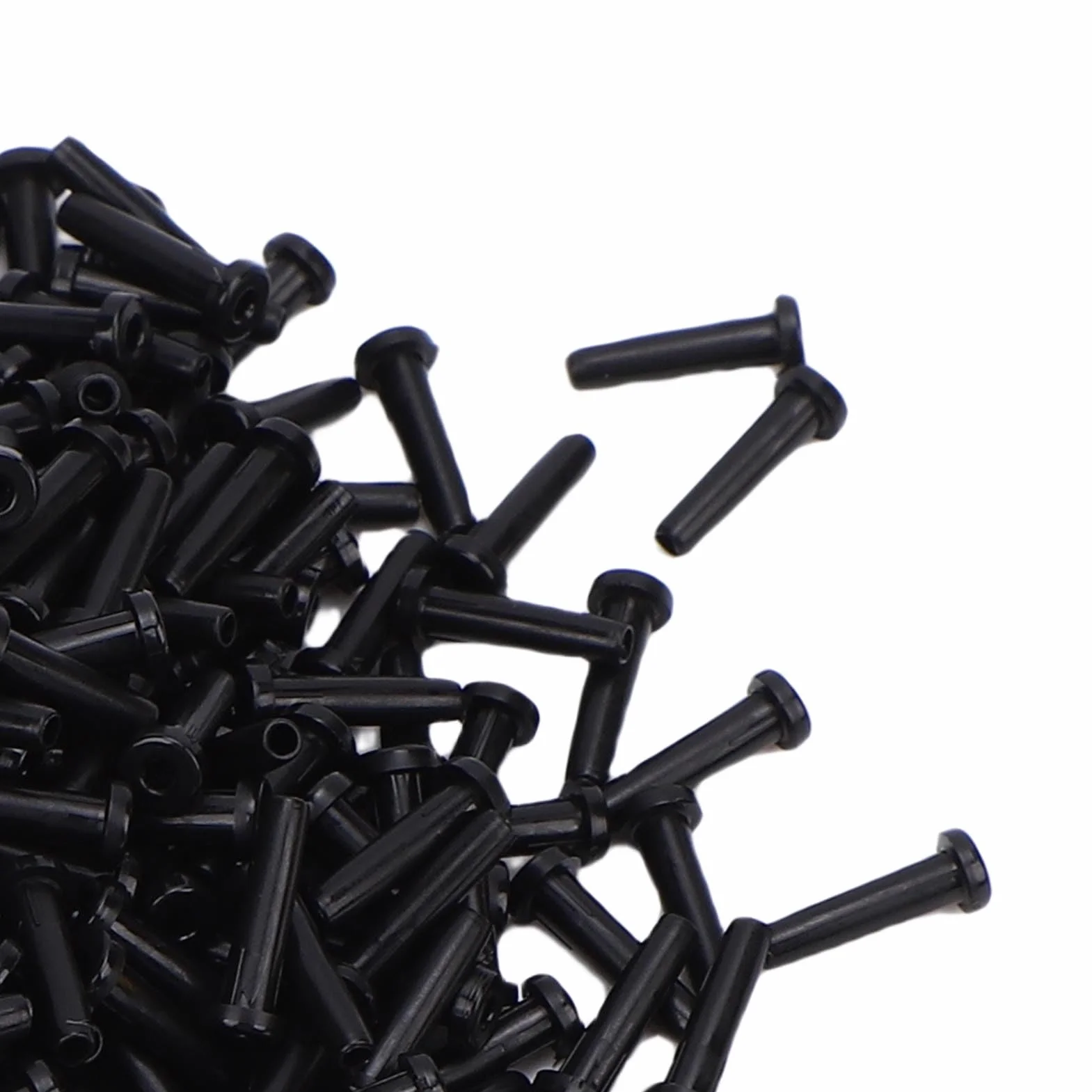 Épaisseur en Nylon Vigoureuse de Chapeau du Matériel 2.1x8.3mm 0.8mm D'oeillets de Raquette de Badminton de Réduction de Bruit
