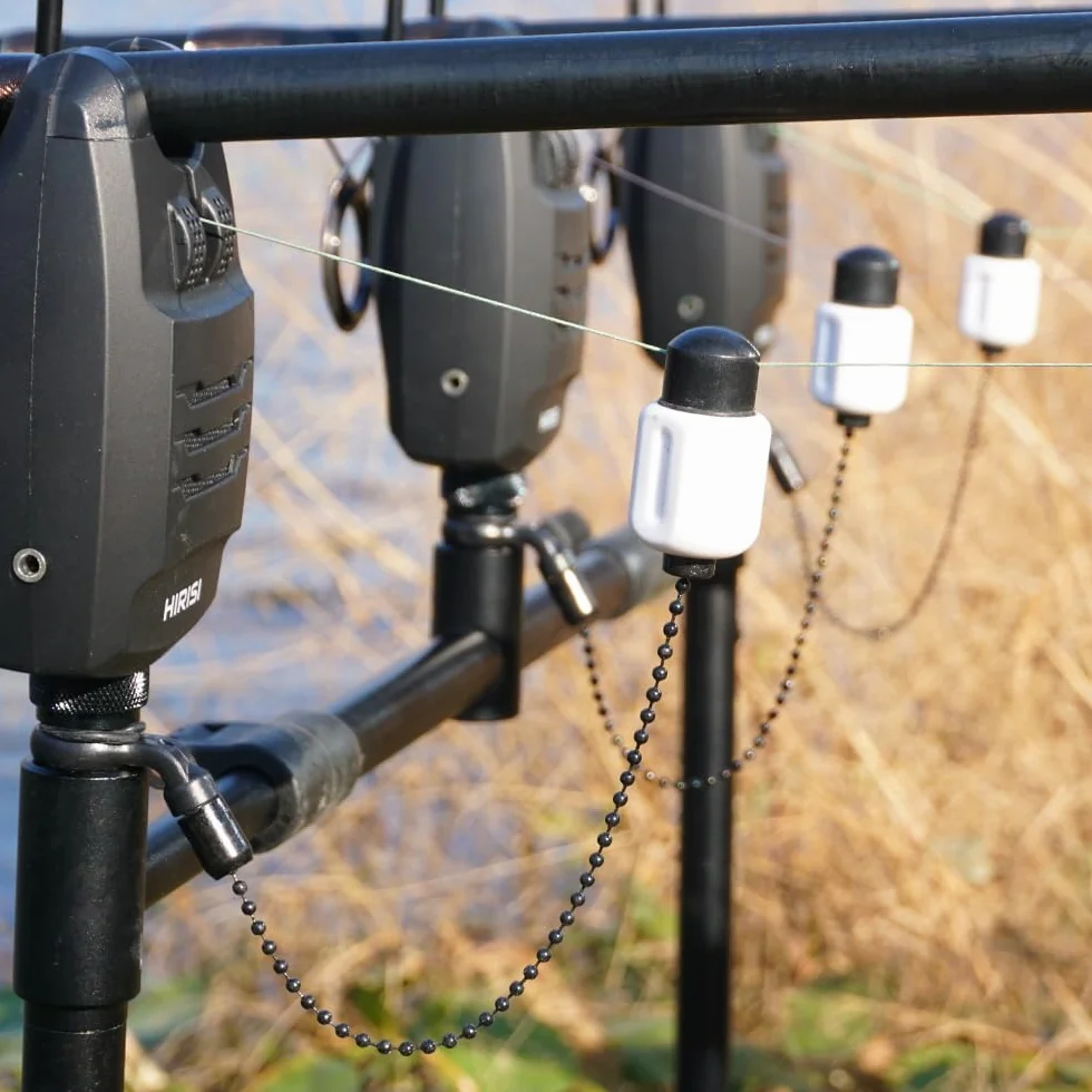 Hirisi Tackle Bobbins Swinger Drop Off - Chaîne en laiton pour alarme de pêche à la carpe - Chaîne noire - Clip de cordon réglable