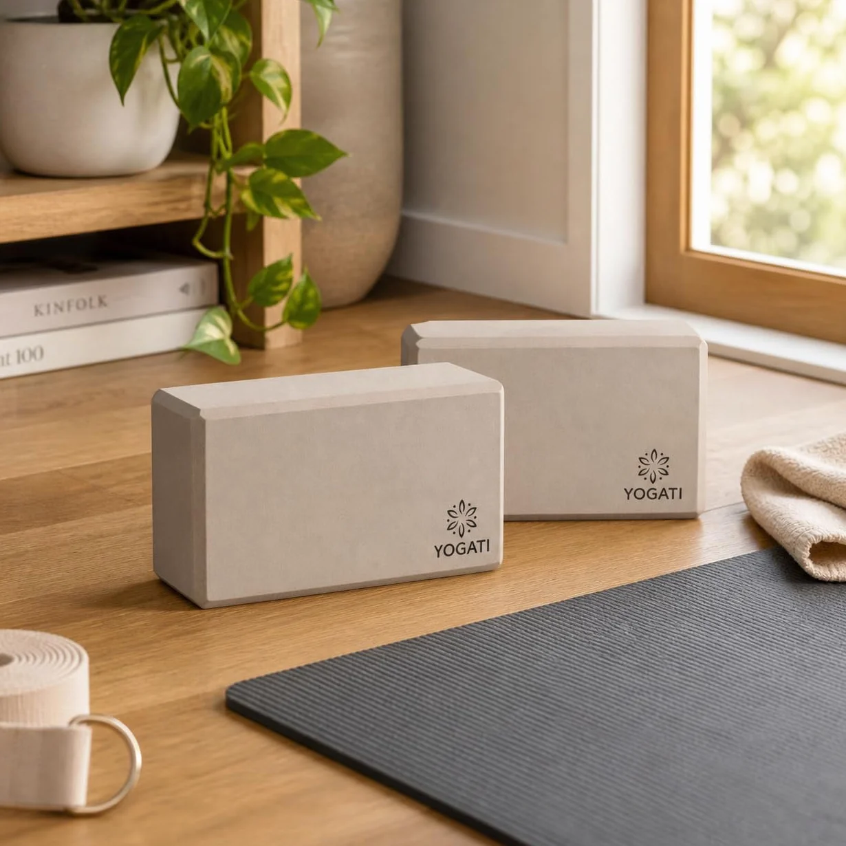 YOGATI Blocs de Yoga en Mousse EVA lot de 2 22x12x7.5 cm Antidérapant pour Pilates Fitness