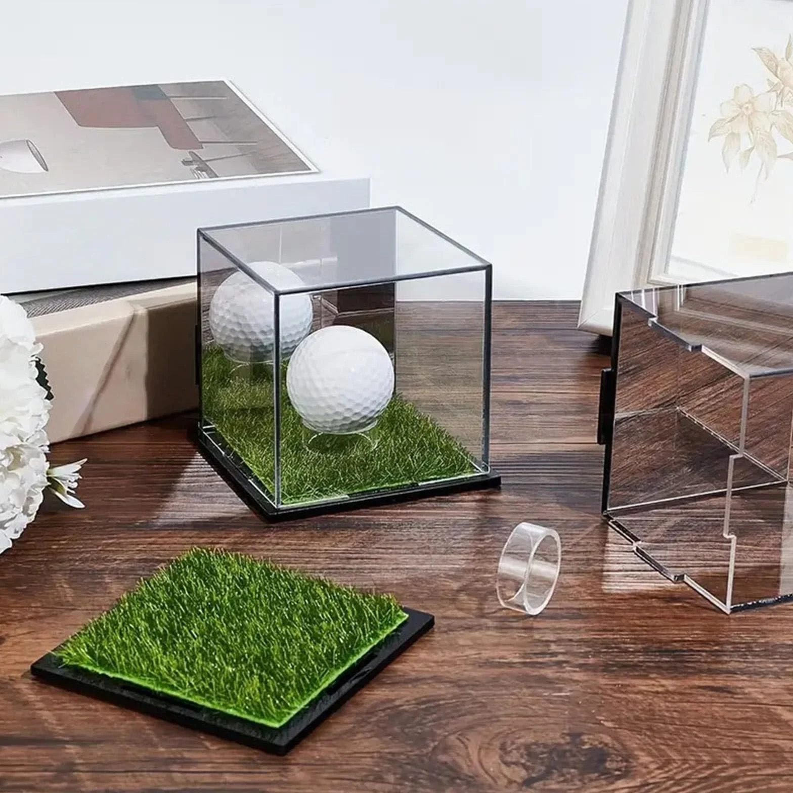 Présentoir carré en acrylique transparent pour balle de golf et baseball