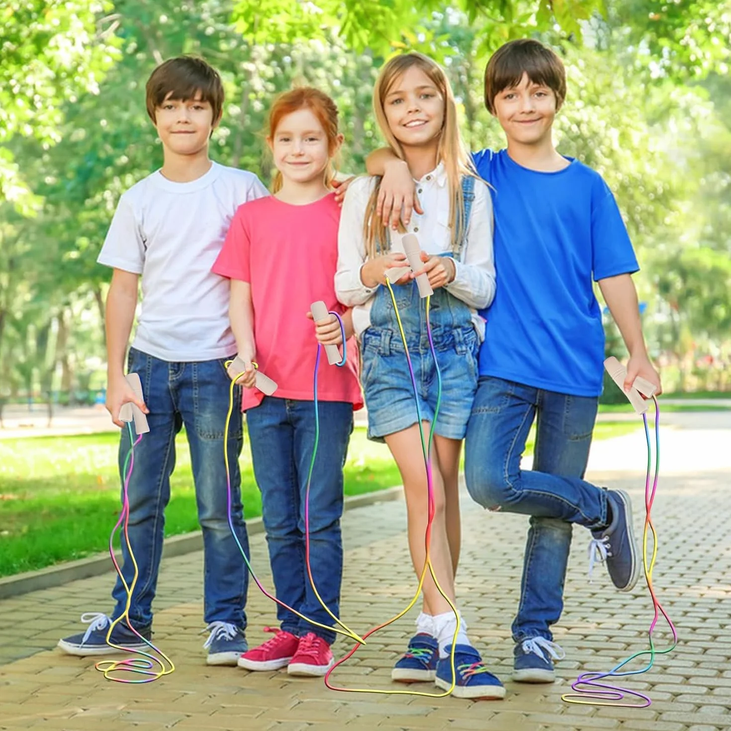 Corde à Sauter Arc-en-ciel Réglable avec Poignée en Bois pour Enfants 2.5M