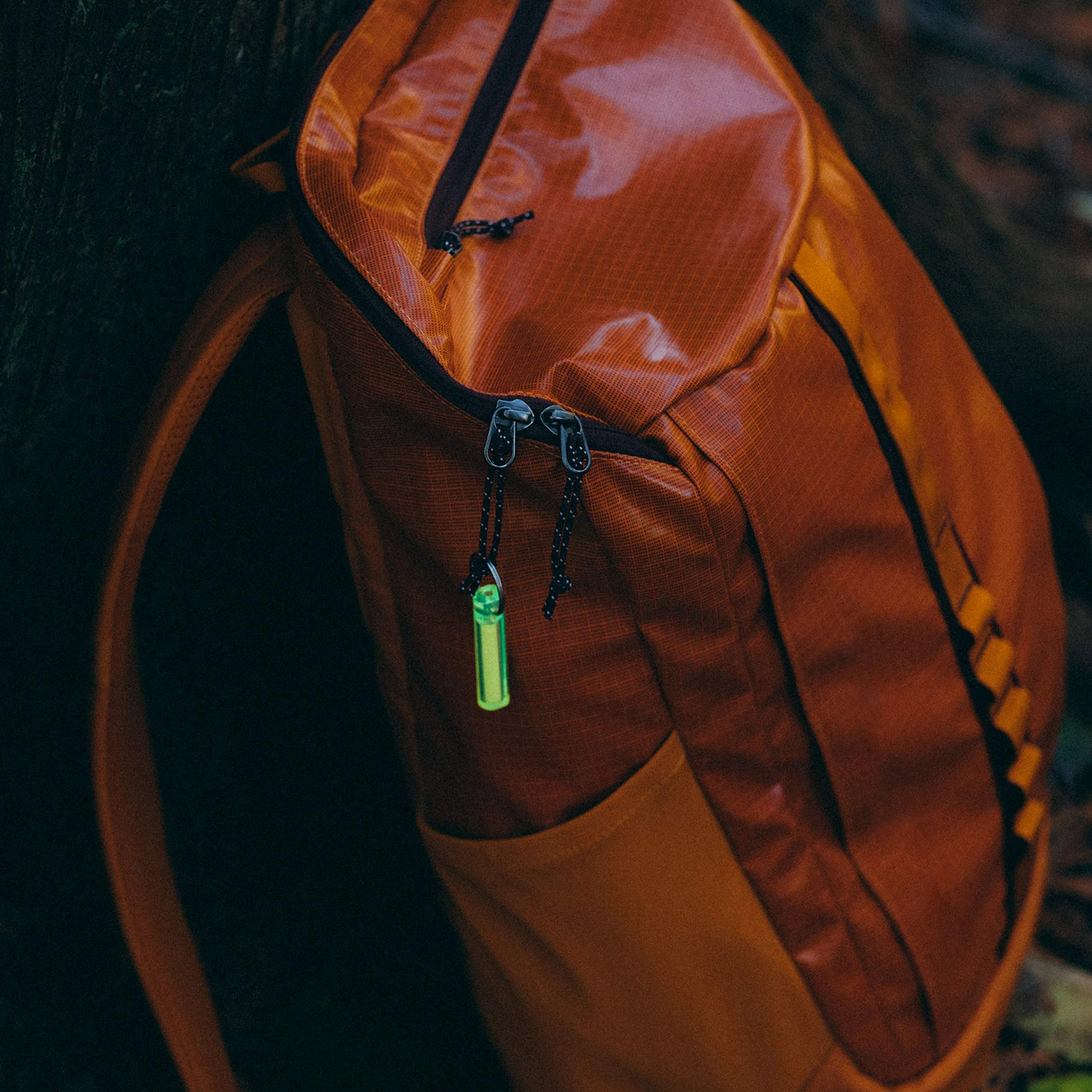 GEAR AID Ni Glo unisexe, porte-clés lumineux de 5 cm pour camping, SCUBA et pêche de nuit, vert, 5 cm