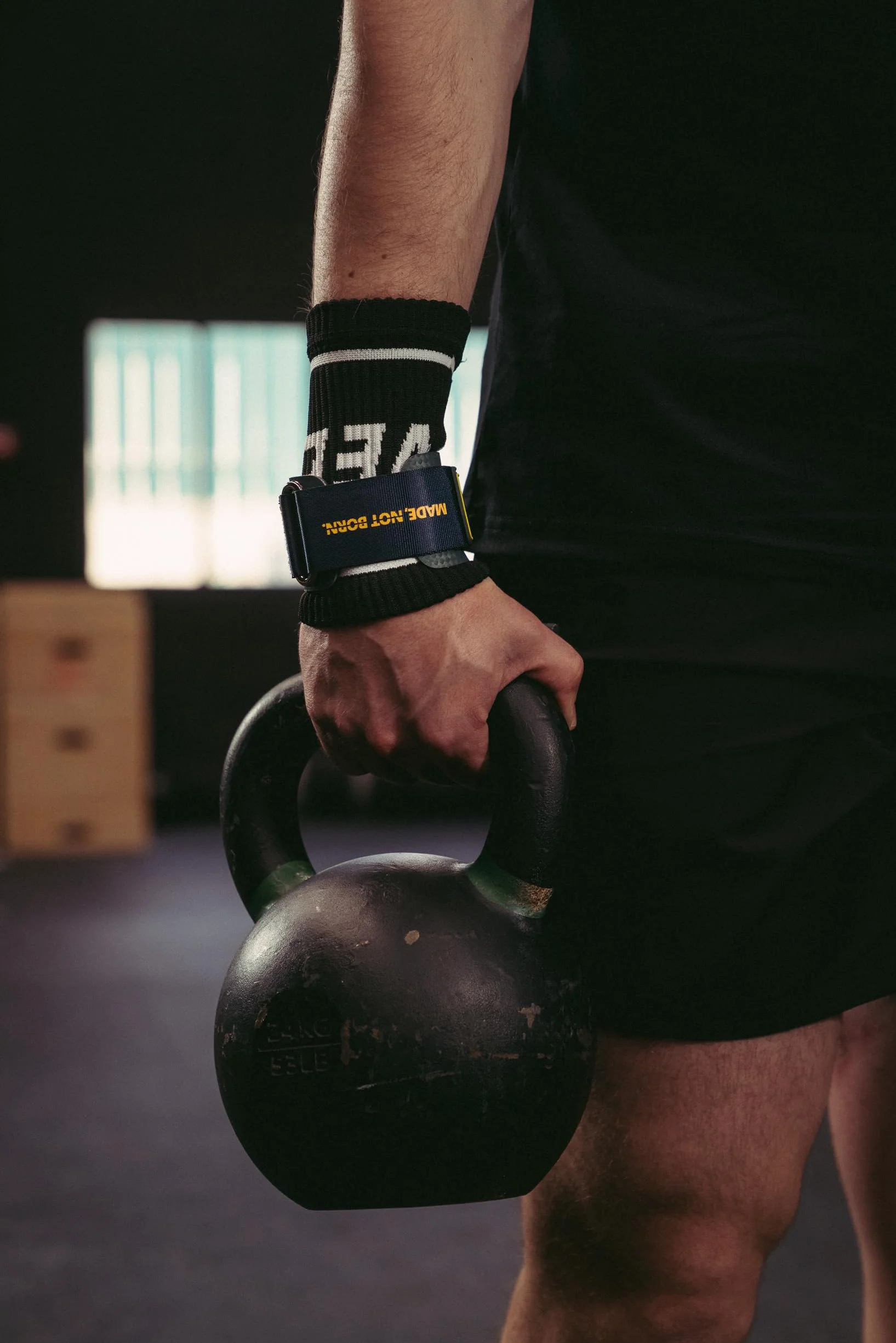 Velites | Handgrips Quad Ultra + Wristbands + Carry Bag | More Reps with Extra Grip | Use Without Chalk | Cross Training & Functional Training