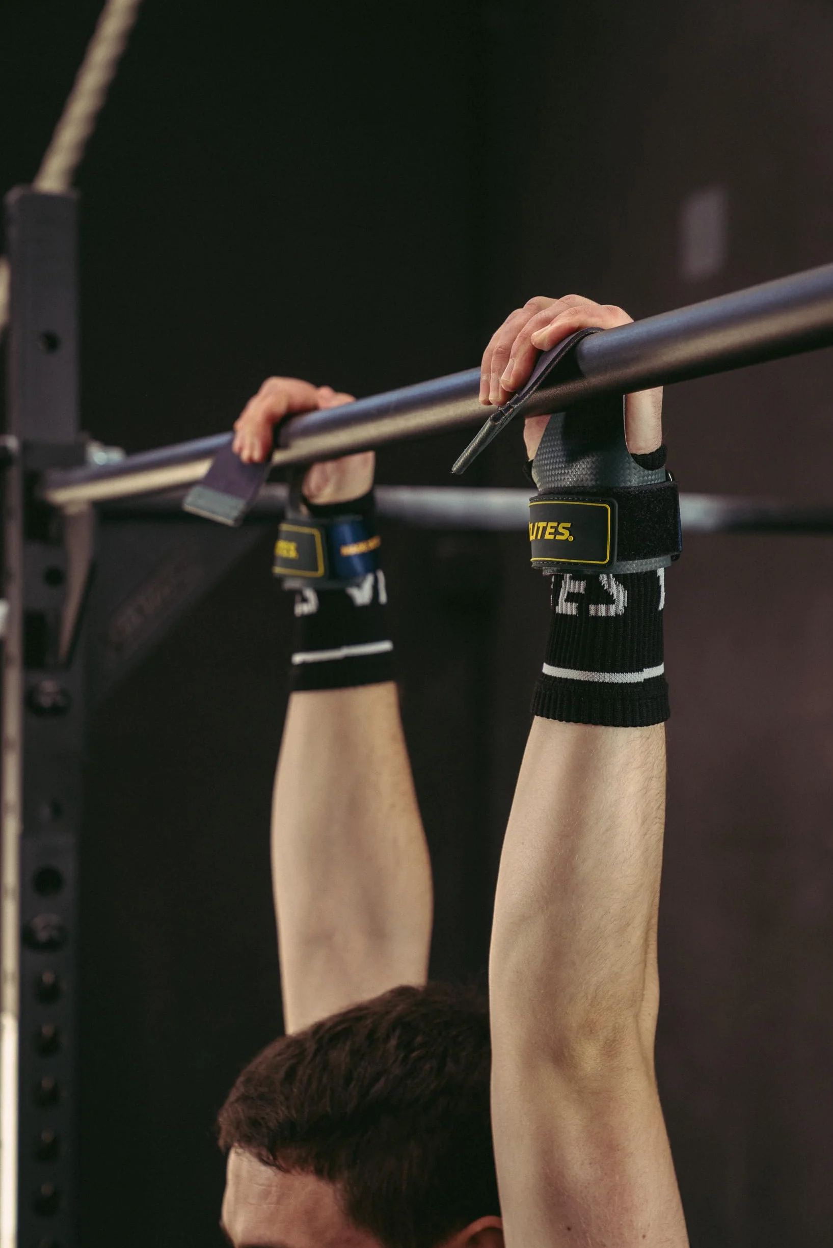 Velites | Handgrips Quad Ultra + Wristbands + Carry Bag | More Reps with Extra Grip | Use Without Chalk | Cross Training & Functional Training