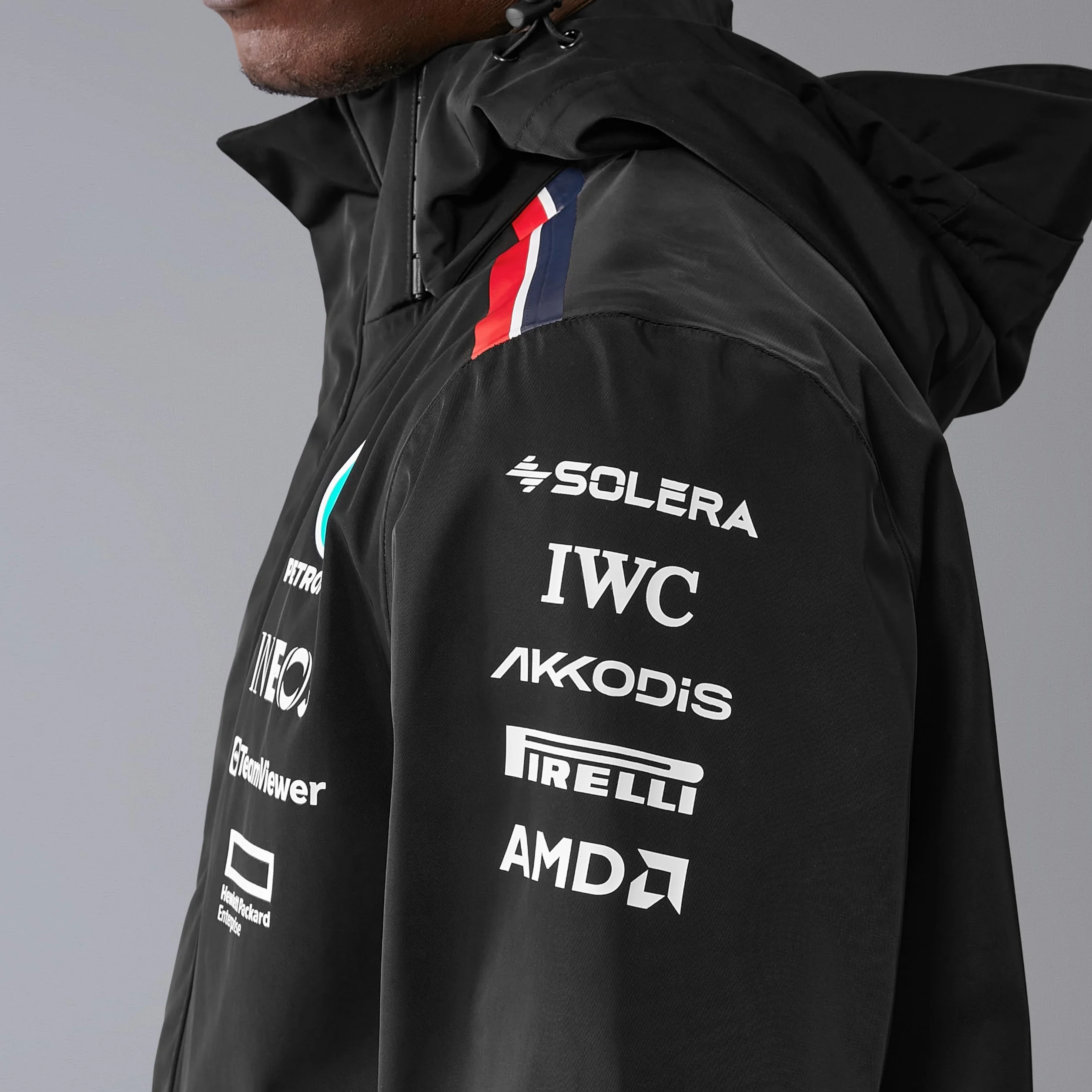 Mercedes AMG Petronas Veste de pluie F1 2024 Team Noir Taille M