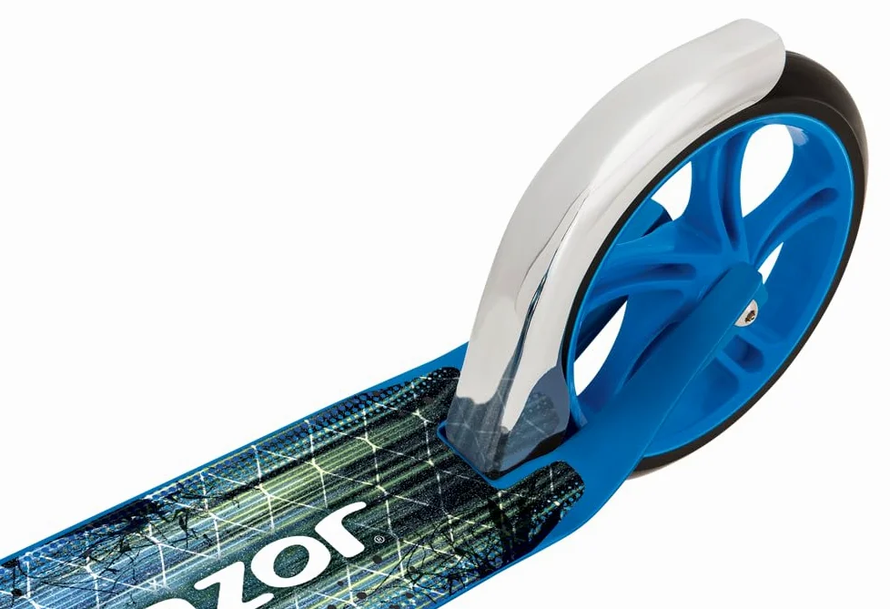 Razor A5 Lux Light Up Kick Scooter - Grandes Roues de 8", Pliable, Guidon réglable, léger, pour Les conducteurs jusqu'à 220 lbs