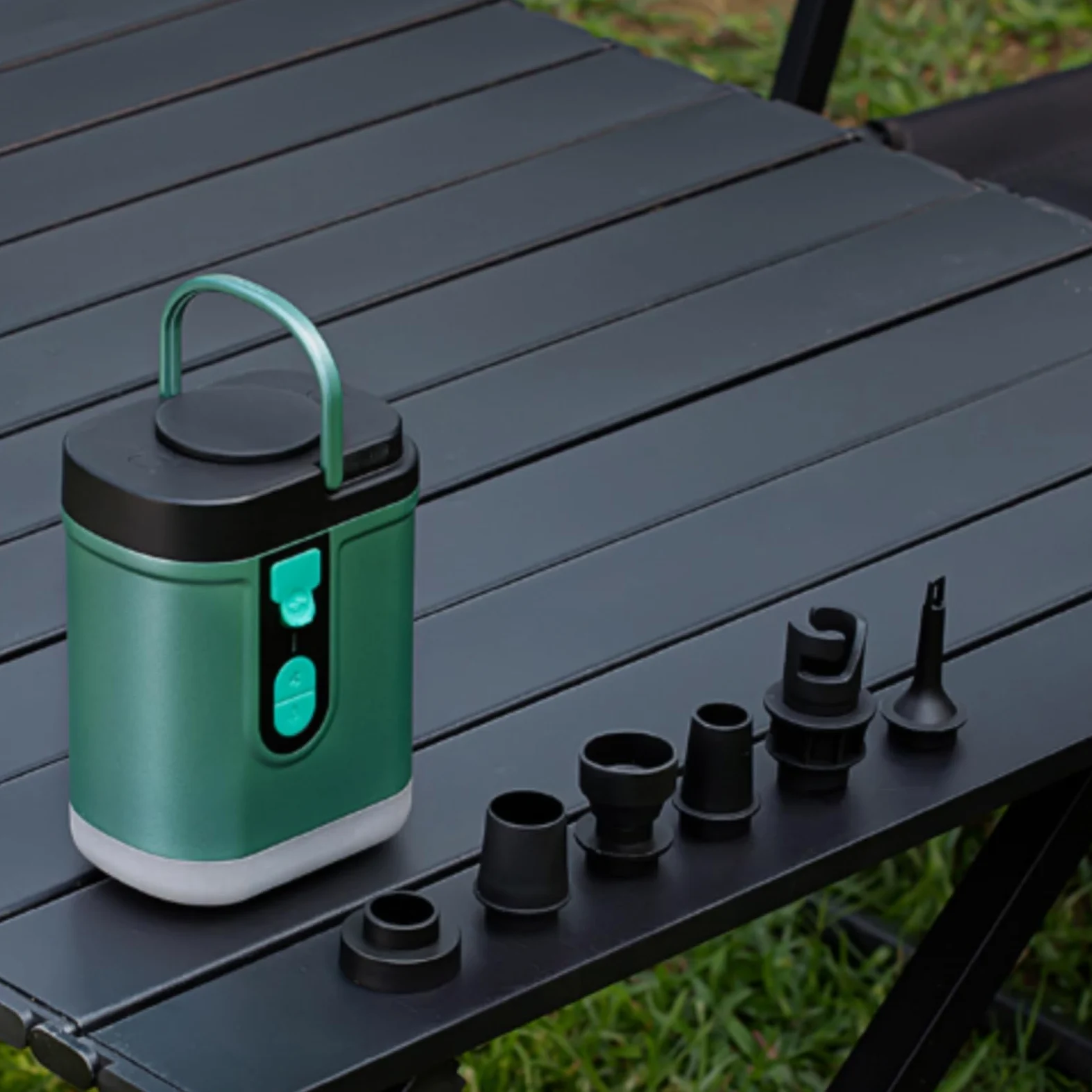 Pompe à Air Électrique Compacte Pompe à Air avec Câble USB Gonfleur avec Buses pour Campeurs