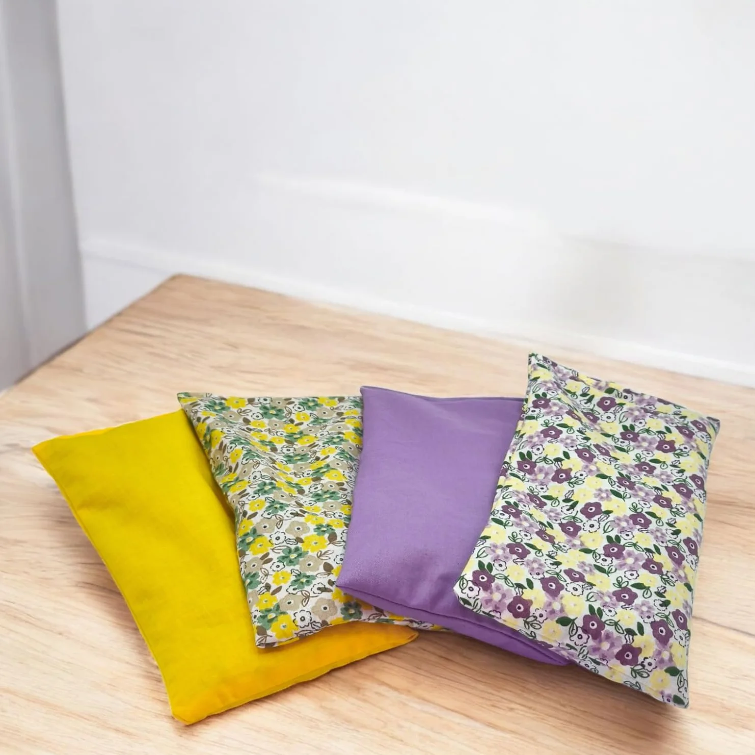 Pack 4 Coussins de Yoga pour les Yeux Graines de Lavande et de Riz 21x11cm