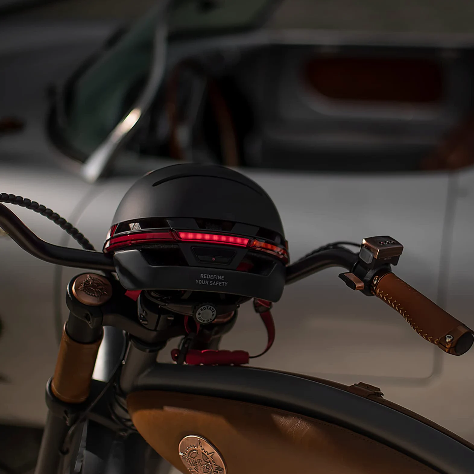 Casque Intelligent LIVALL, Casque de vélo Bluetooth avec capteur Automatique LED, côtés - Micro intégré, Haut-parleurs, Alerte SOS, Version améliorée du Casque de vélo Intelligent BH51M Neo