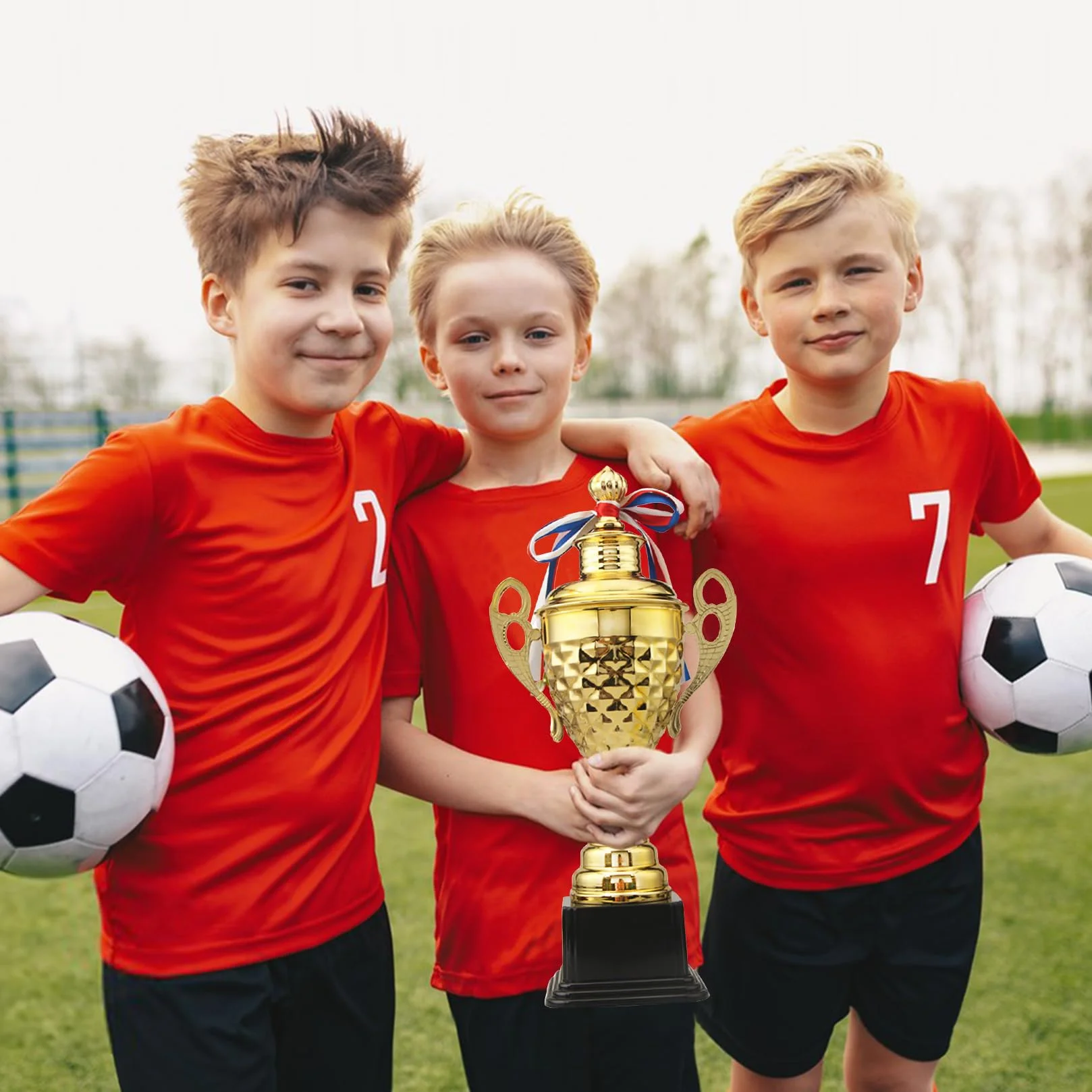 Trophée doré 37cm Grand Trophee pour Tournois Sportifs Compétitions Cérémonies et Fêtes