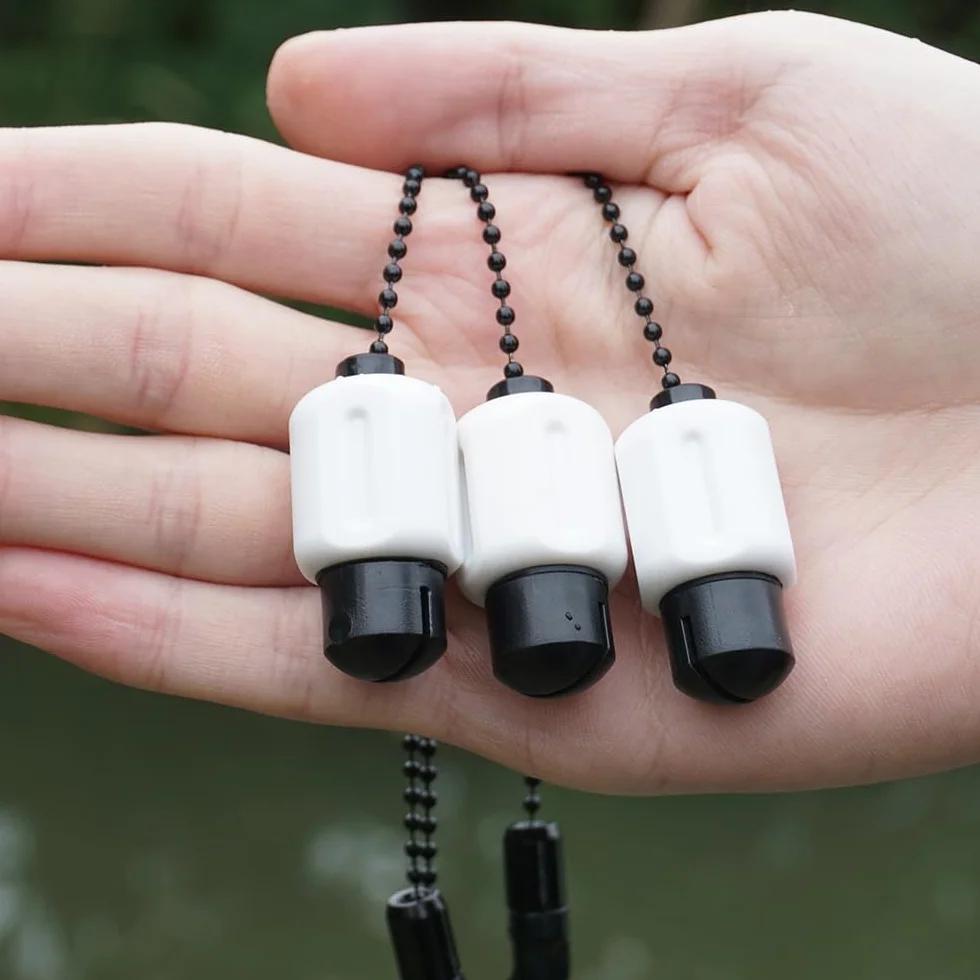 Hirisi Tackle Bobbins Swinger Drop Off - Chaîne en laiton pour alarme de pêche à la carpe - Chaîne noire - Clip de cordon réglable