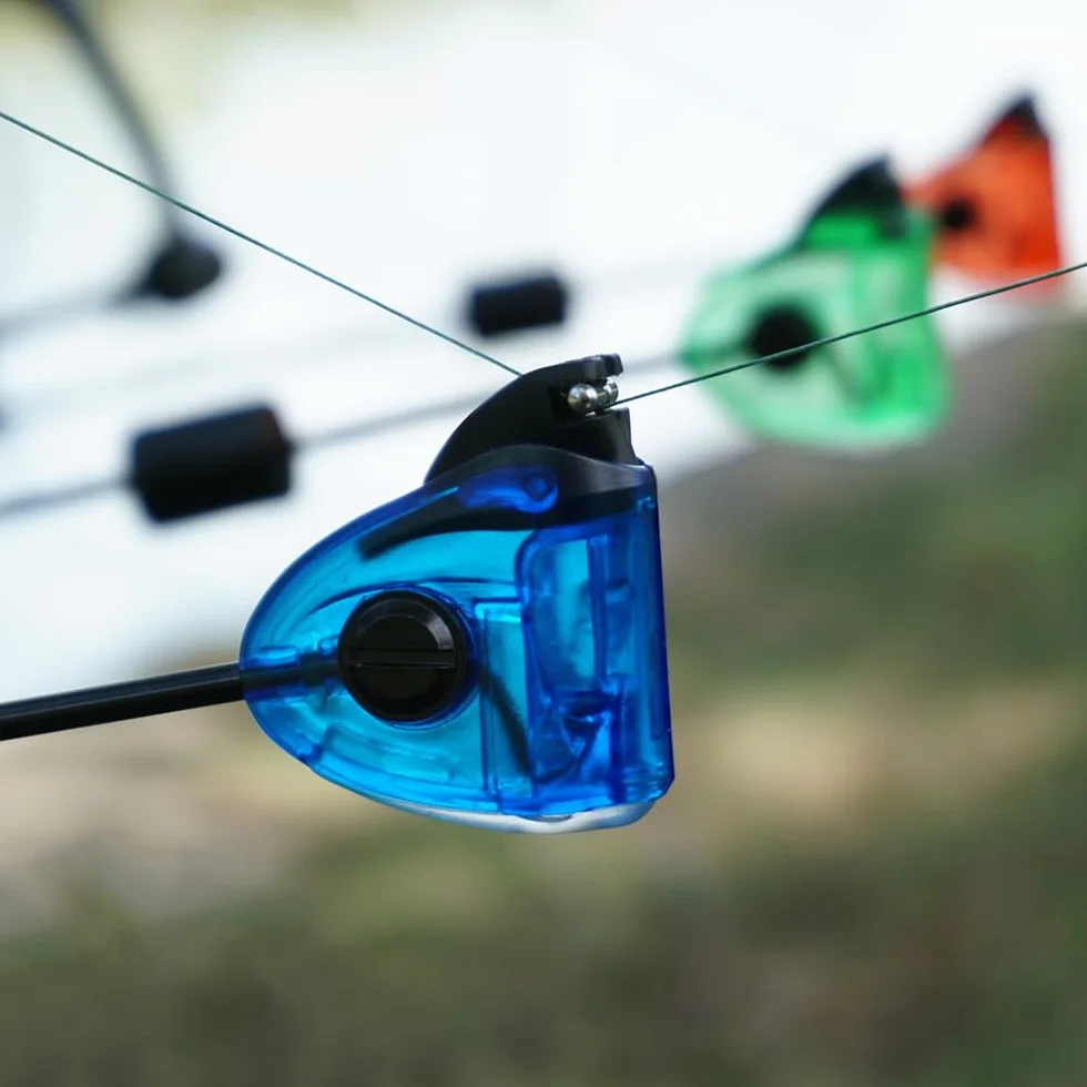 Hirisi Tackle Lot de 4 détecteurs de touche de pêche à la carpe avec lumière LED 2,5 mm