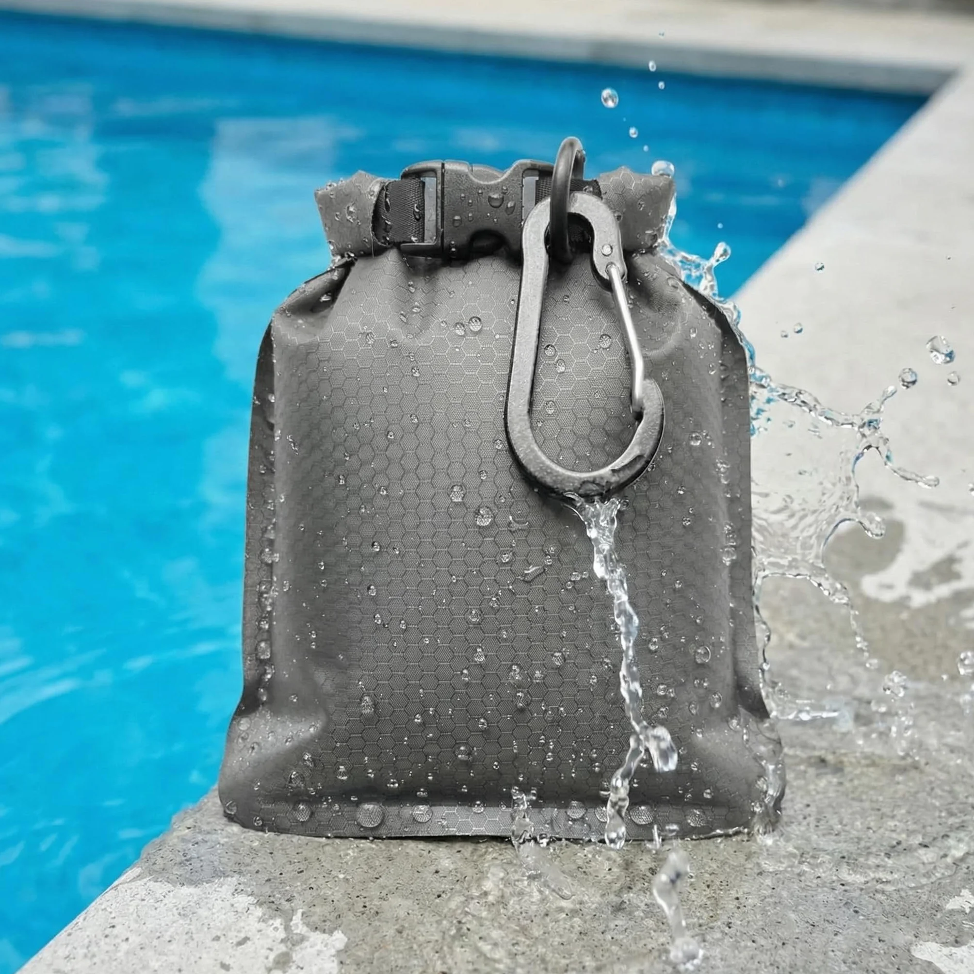 Sac à Savon de Voyage Imperméable 17 x 13 cm avec 2 Sacs à Mousse et 2 Mousquetons pour Camping, Extérieur
