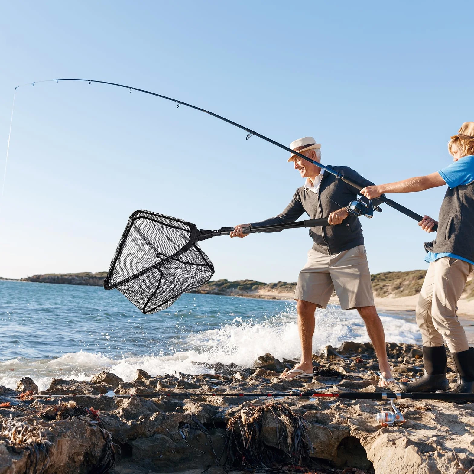 Épuisette de Pêche Pliable, Épuisette Pêche Pliable avec Poignée Télescopique, Longueur Réglable pour Kayak Salmon Chat Basse Étang et Piscine (Noir)