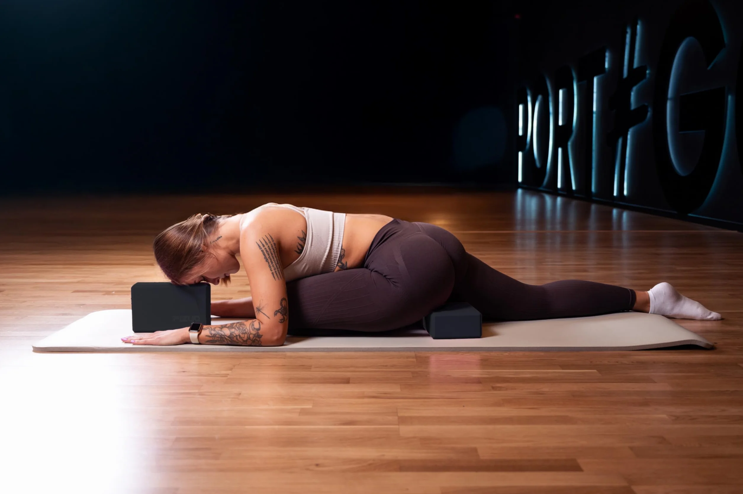 Bloc de yoga antidérapant en mousse EVA pour fitness Pilates 23x7x15 cm
