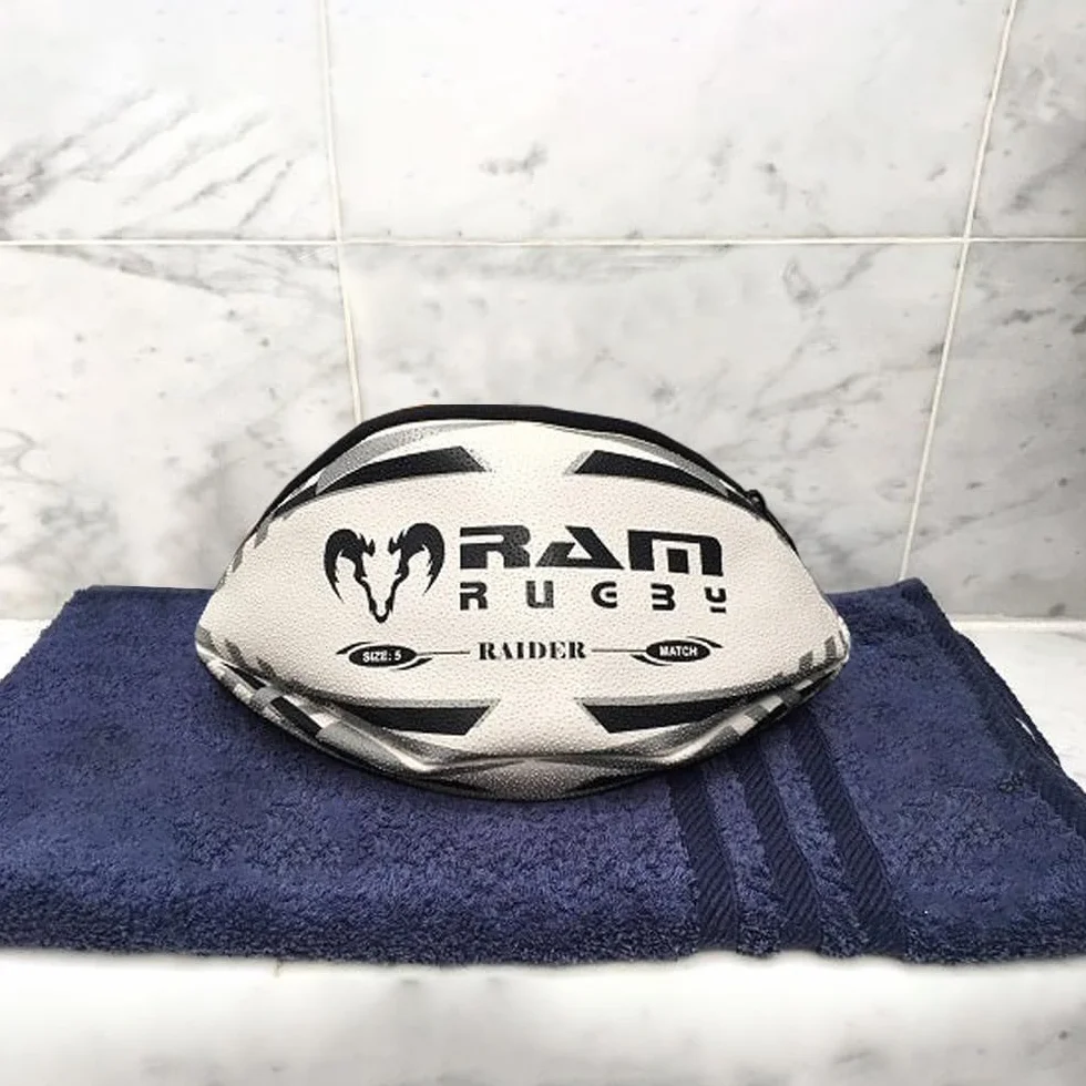 Trousse de toilette Ballon de rugby bleu marine
