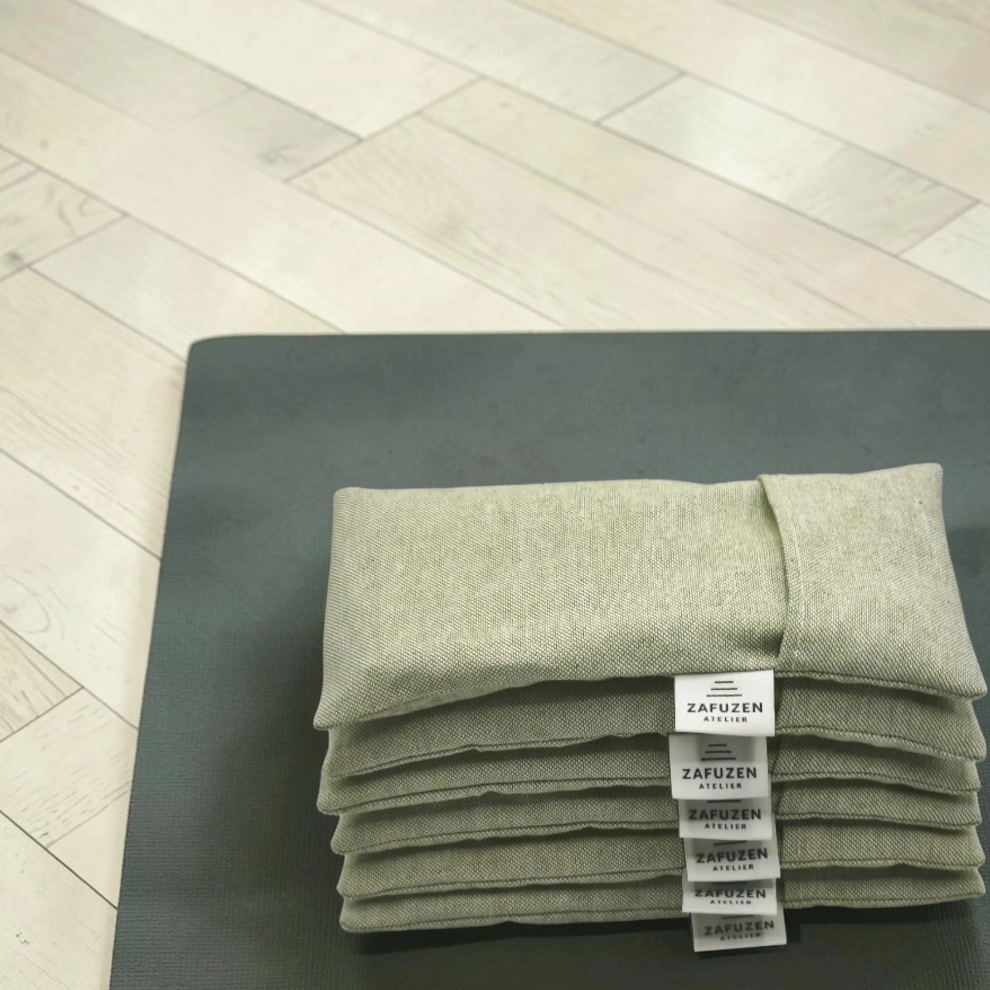Coussins pour Les Yeux Lot de 6 – Coton Naturel et Lavande – Usage Professionnel Yoga, Pilates, Spa