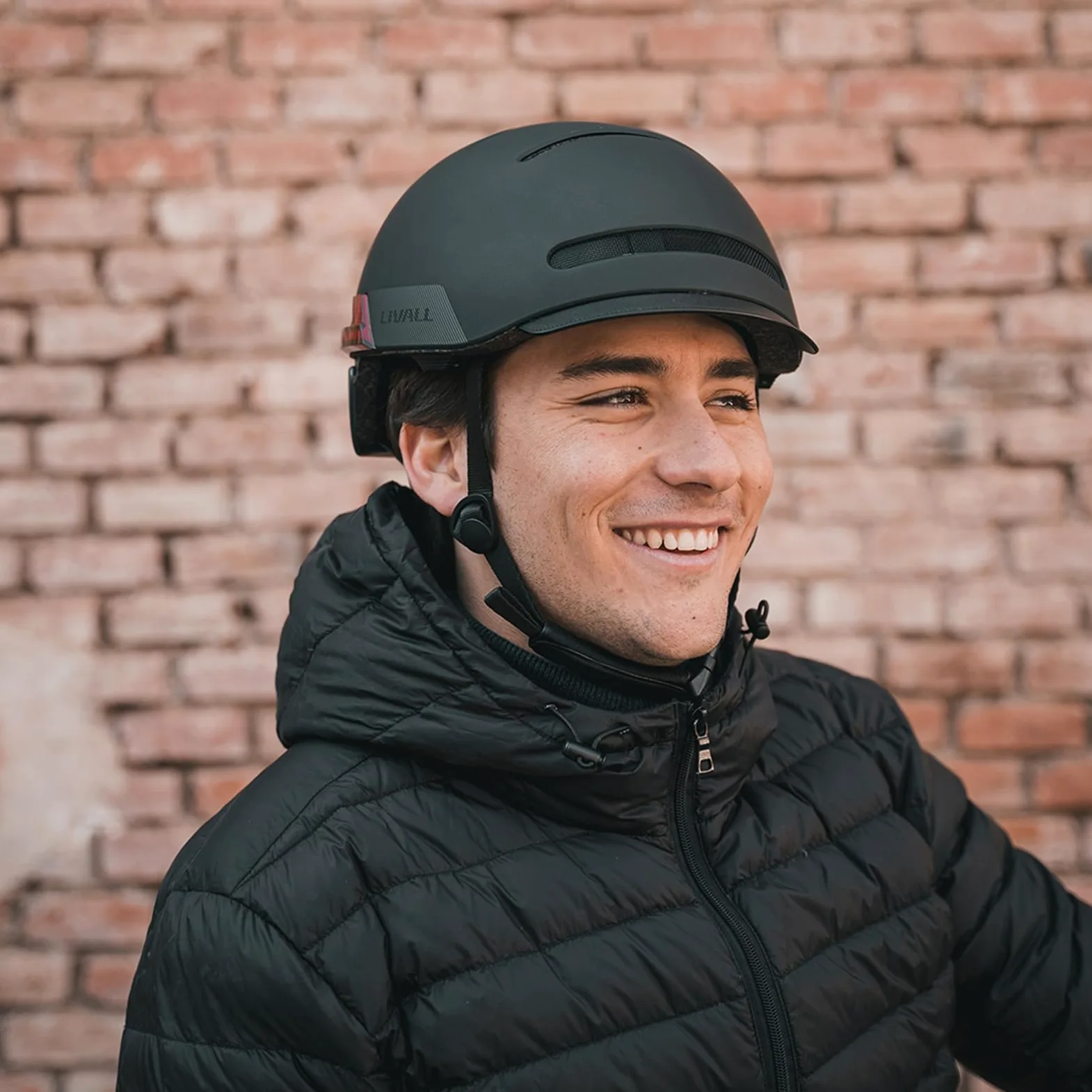 Casque Intelligent LIVALL, Casque de vélo Bluetooth avec capteur Automatique LED, côtés - Micro intégré, Haut-parleurs, Alerte SOS, Version améliorée du Casque de vélo Intelligent BH51M Neo