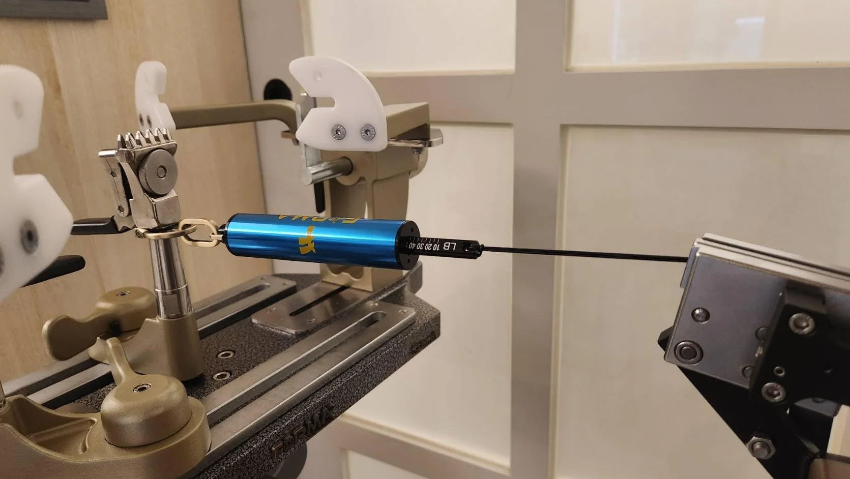 Machine à Corder Le Tennis, Calibrateur de Tension, Balance pour Raquettes de Tennis Badminton Squash