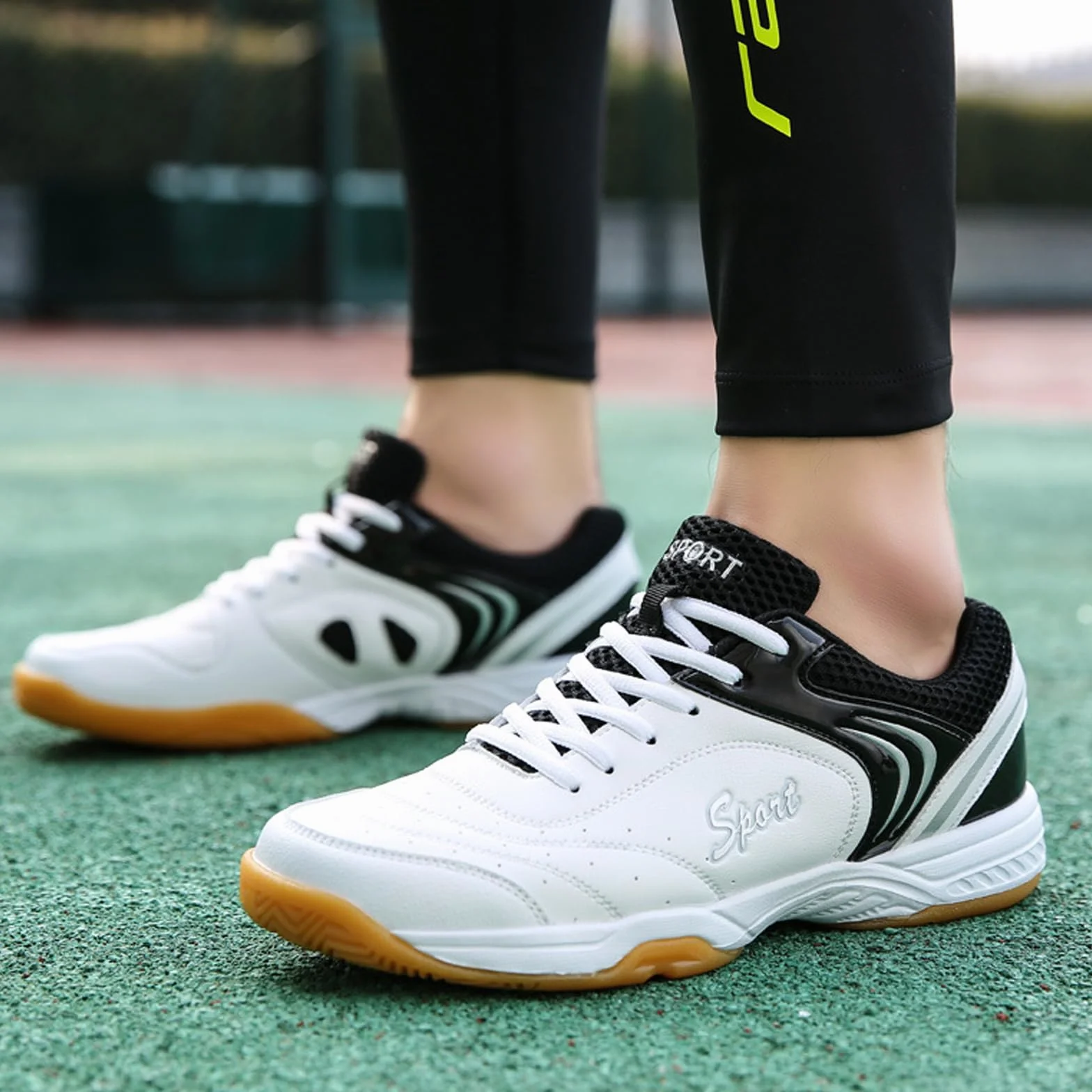Chaussures de Tennis Table d'Intérieur, Chaussures de Squash et Badminton pour Adultes, Légères et Respirantes