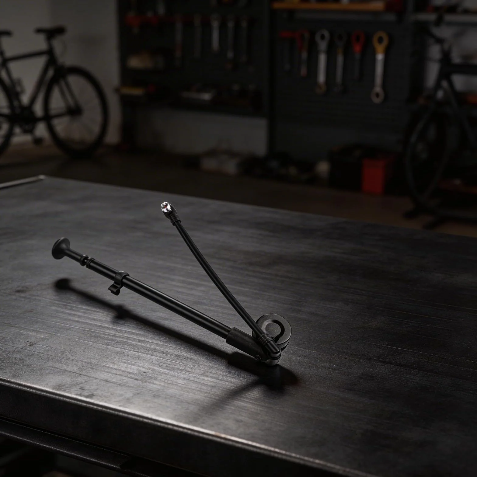 Pompe à vélo haute pression 300 PSI avec jauge de précision, compatible valves, construction aluminium