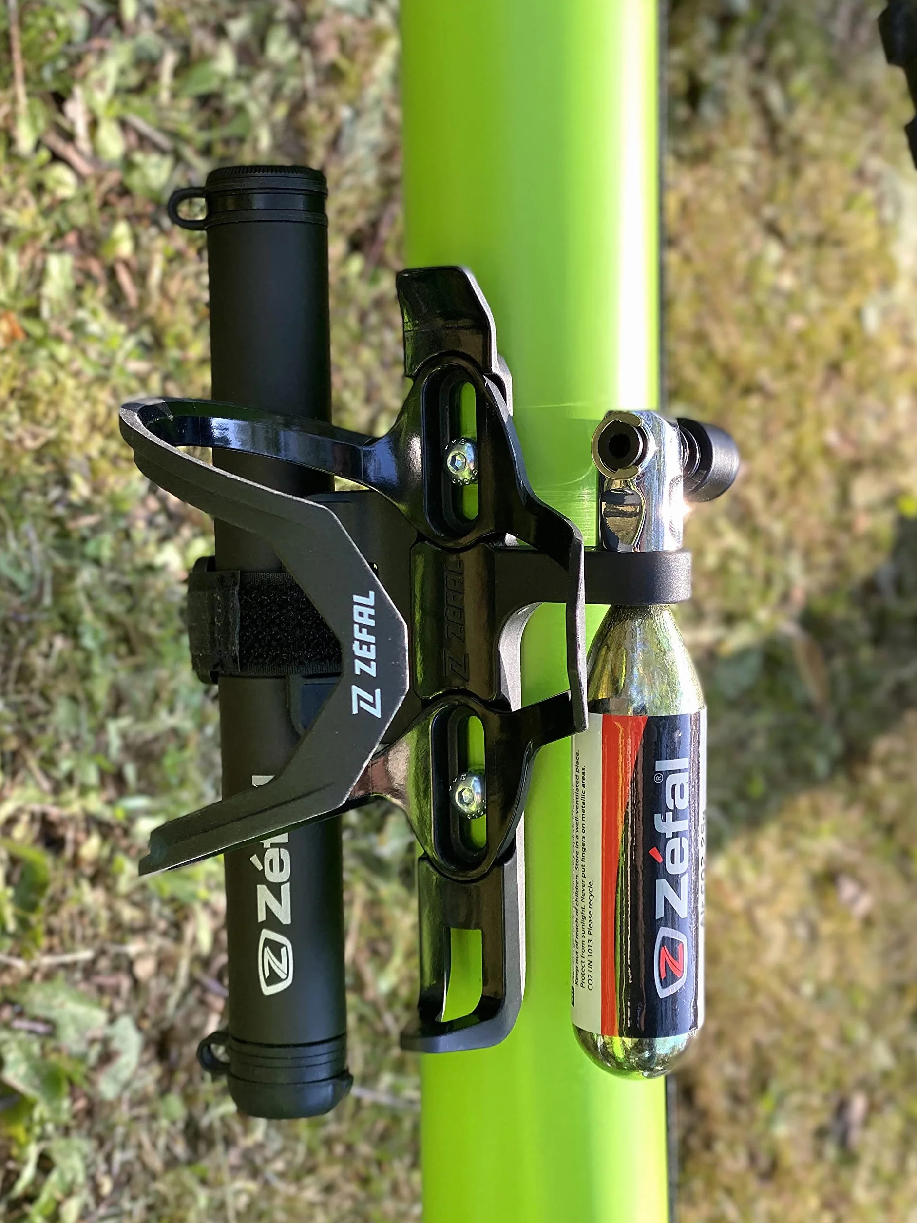 ZEFAL Pulse Z2i Porte-bidon Introduction Latérale Support CO2 Mixte Noir