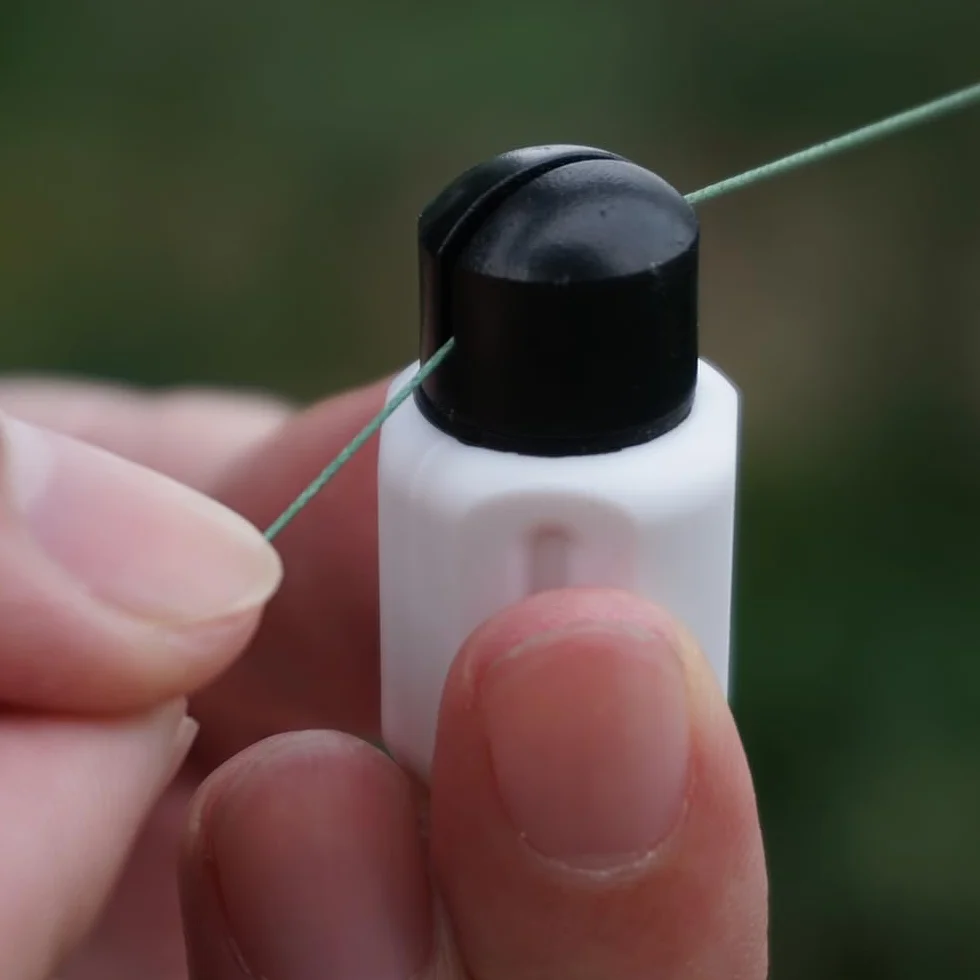 Hirisi Tackle Bobbins Swinger Drop Off - Chaîne en laiton pour alarme de pêche à la carpe - Chaîne noire - Clip de cordon réglable