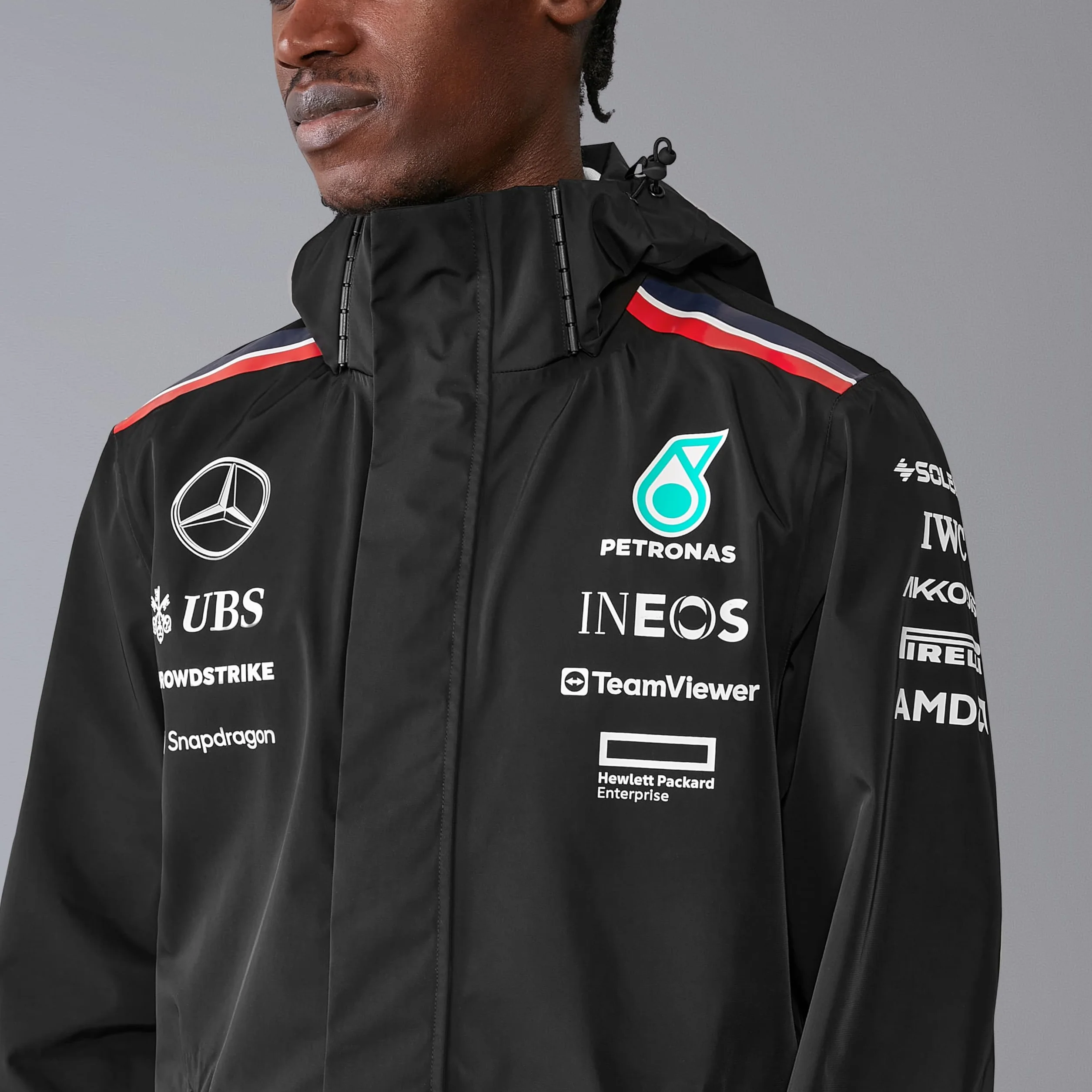 Mercedes AMG Petronas Veste de pluie F1 2024 Team Noir Taille M